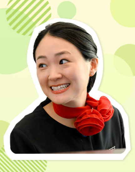安藤 輪子(あんどう わこ)：佐々木 早紀 役