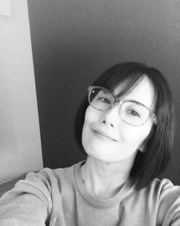富田 靖子(とみた やすこ):霧生 京 役