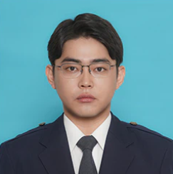 倉 悠貴(くら ゆうき):氏原 清純 役