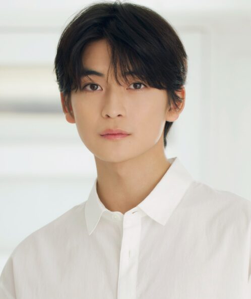 高橋 文哉(たかはし ふみや)：朝倉 シン 役 