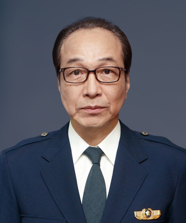 小日向 文世(こひなた ふみよ):四方田秀雄 役