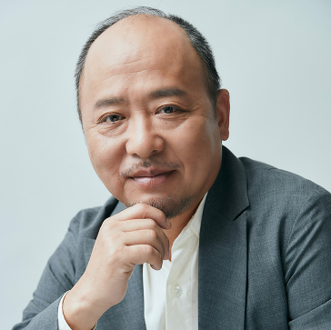 マキタスポーツ：松岡良純 役