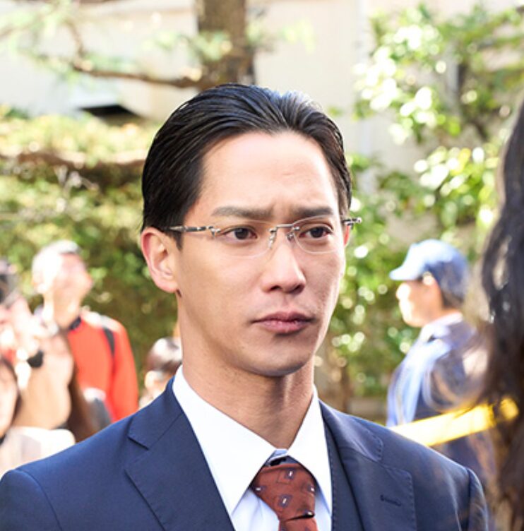 味方 良介(みかた りょうすけ)：中谷健人 役