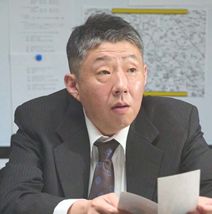 荒川 良々(あらかわ よしよし)：桑原栄二 役